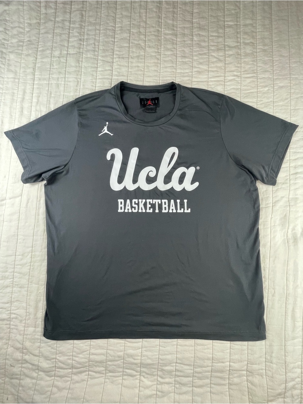 Jordan Charcoal UCLA Basketball Short-Sleeve Performance Tee Relaxed Fit XL